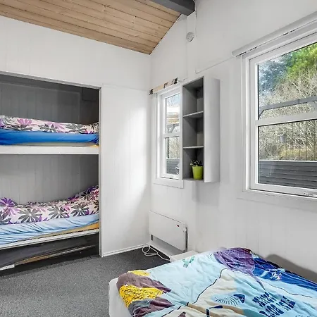 Three-bedroom In Spottrup *