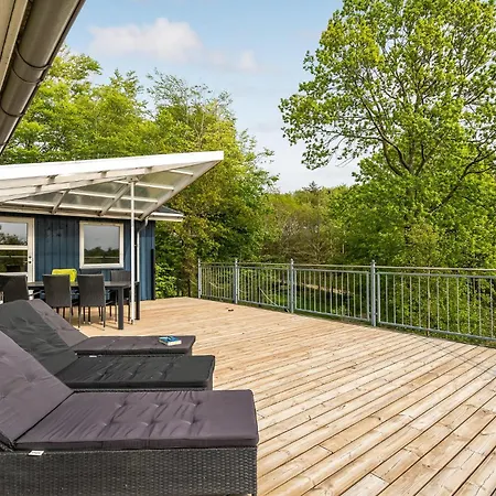 Three-bedroom In Spottrup