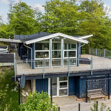 Three-bedroom In Spottrup Lihme