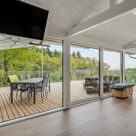 Three-bedroom In Spottrup * Lihme