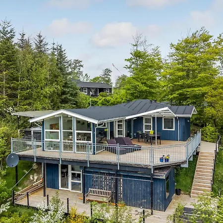 Three-bedroom In Spottrup